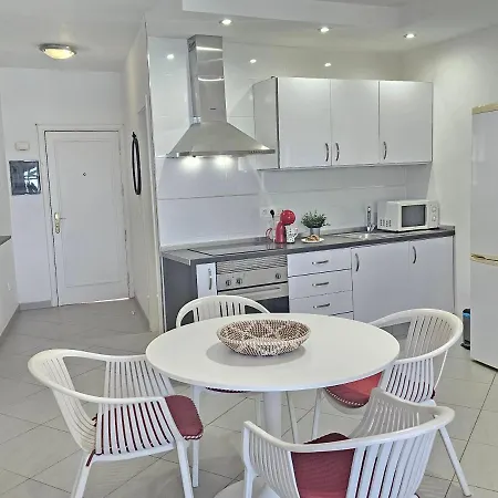 شقة New Seafront Dreaming View Apartment, Cristianos أرونا