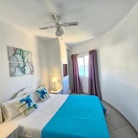 New Seafront Dreaming View Apartment, Cristianos شقة