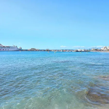 New Seafront Dreaming View Apartment, Cristianos شقة أرونا