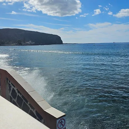 New Seafront Dreaming View Apartment, Cristianos شقة *